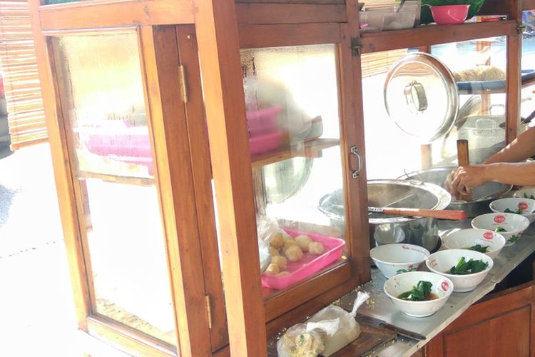 Teka-teki Celah Papan 10 Cm di Balik Kasus Penganiayaan Tukang Bakso Tasikmalaya