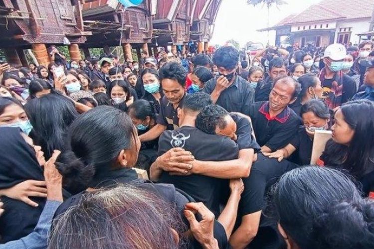 Tangis Haru Menyelimuti Pemakaman Yonathan, Korban Penembakan KKB Papua, Rabu (14/4/2021) 