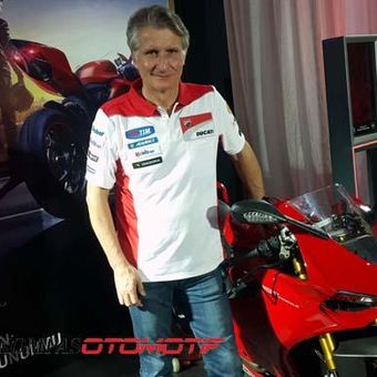 Ducati Corse Sporting Director, MotoGP Project Director, Paolo Ciabatti, mengunjungi Indonesia bersama Andrea Dovizioso, Jumat (5/2/2016).
