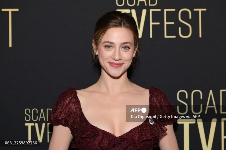 Profil Lili Reinhart, Model Video Musik 