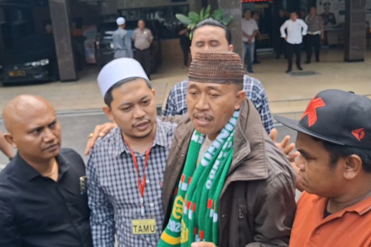 Kades Pakel Lumajang Cabut Laporan Pembacokan: Saya yang Salah, Mulut Saya Enggak Benar