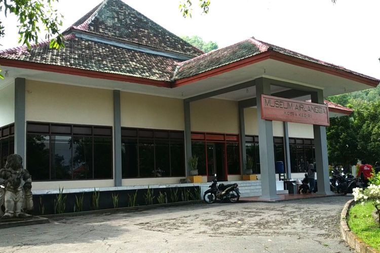 Museum Airlangga yang berada di kawasan pariwisata Goa Selomangleng Kota Kediri, Jawa Timur,