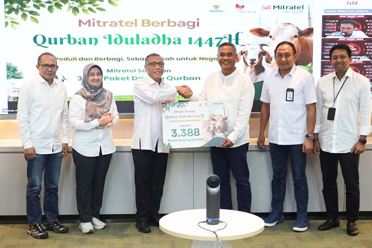 Kolaborasi dengan BAZNAS, Mitratel (MTEL) Sebar 3.388 Paket Daging Kurban