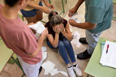 5 Hal yang Dirasakan Orang Setelah Di-bully, Tidak Hanya Sakit Hati
