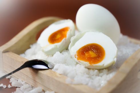 Resep dan Tips Bikin Telur Asin Berbumbu, Praktis Tanpa Bubuk Abu