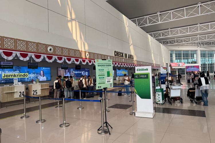 Dampak Erupsi Gunung Anak Krakatau, 14 Penerbangan di Bandara Syamsudin Noor Dibatalkan