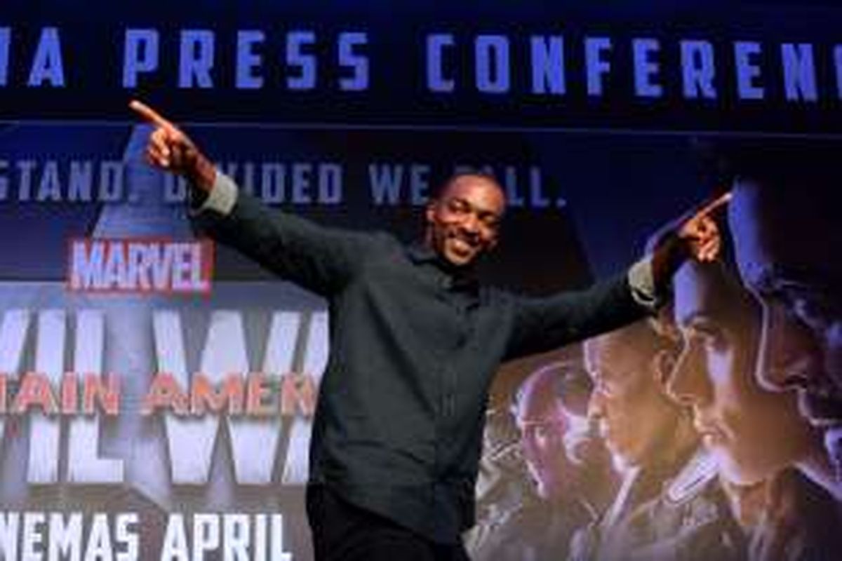 Aktor Anthony Mackie berpose setelah menghadiri konferensi pers dalam rangka promosi film Captain America: Civil War di Marina Bay Sands, Singapura, Kamis (21/4/2016). 