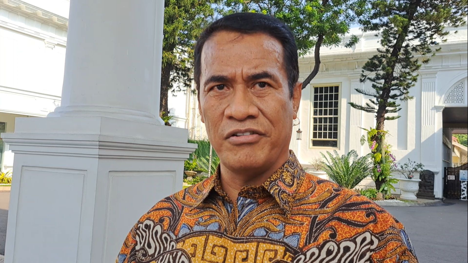 Jokowi Panggil Eks Mentan Amran Sulaiman ke Istana