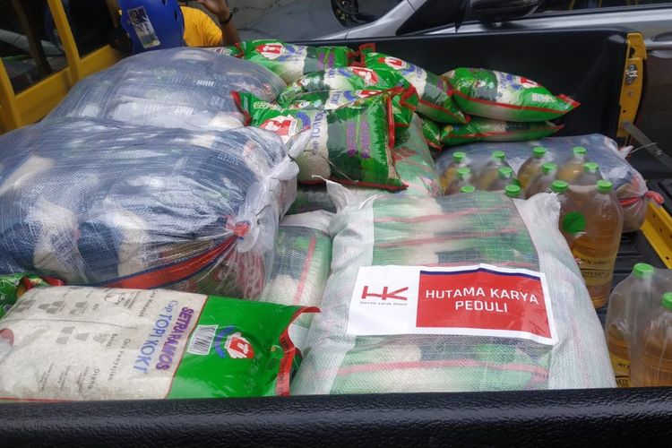 Sejumlah bantuan sembako yang diberikan oleh PT.Hutama Karya untuk korban terdampak gempa di Cianjur