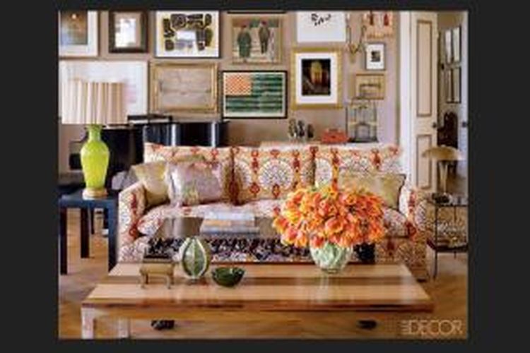 Musisi Lindsey Buckingham dan isterinya, contohnya. Sang isteri, seorang desainer ternama, Kristen, memenuhi salah satu dinding rumahnya dengan koleksi pop-art mereka.
