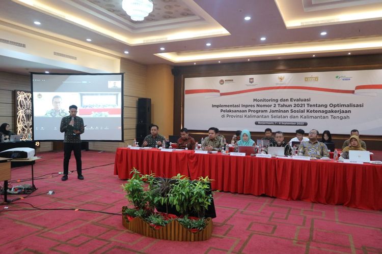 Monitoring dan Evaluasi Implementasi Instruksi Presiden (Inpres) Nomor 2 Tahun 2021 tentang Optimalisasi Pelaksanaan Program Jaminan Sosial Ketenagakerjaan di Provinsi Kalimantan Selatan dan Provinsi Kalimantan Tengah (Kalteng), di Banjarmasin, pada Kamis (7/9/2023) sampai Jumat (8/9/2023).