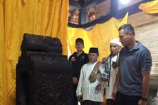 Agus Ziarah ke Makam Tubagus Angke yang Pernah Didatangi SBY