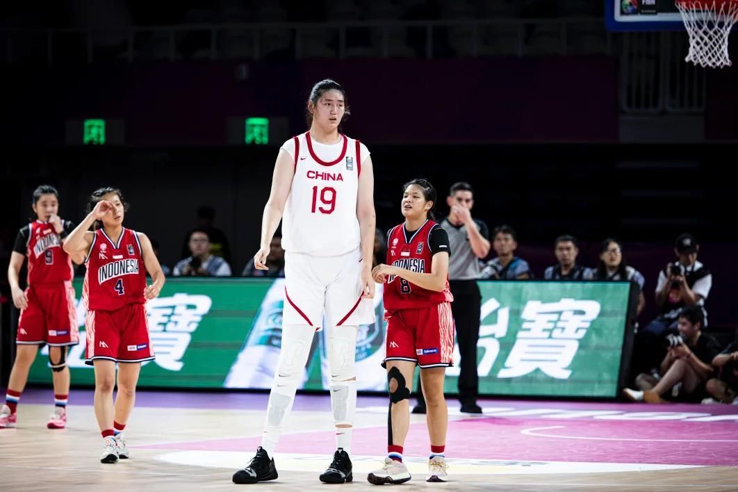 Timnas Basket U18 Putri Indonesia Dibekuk China, Sorotan Pemain 220 Cm