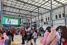 Per 30 April 2023, 16.900 Penumpang KA Arus Balik Turun di Stasiun Senen Jakarta