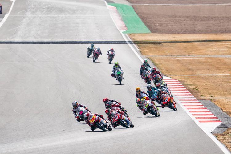 Veda Ega Start Posisi Ke-19 di Moto3 Austria 2026, Ini Masalahnya