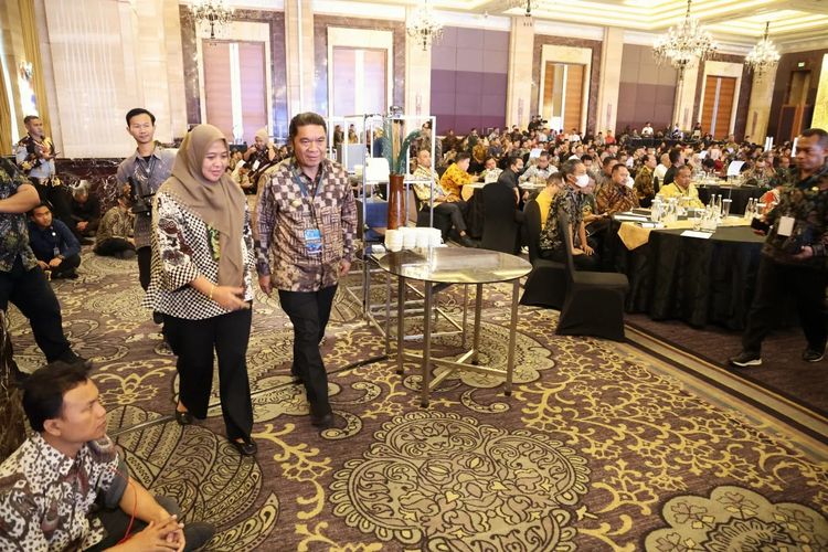  Penjabat (Pj) Gubernur Banten Al Muktabar hadiri Rapat Koordinasi Nasional (Rakornas) Ibu Kota Nusantara (IKN) di Hotel Indonesia Kempinski Jakarta, Kamis (14/3/2024).
