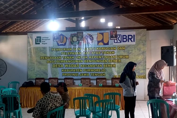 Agenda pembayaran uang ganti rugi dan pelepasan hak atas tanah di Desa Wadas Kecamatan Bener Kabupaten Purworejo Jawa Tengah tidak dihadiri oleh warga Desa Wadas. Pembayaran UGR Gagal 
