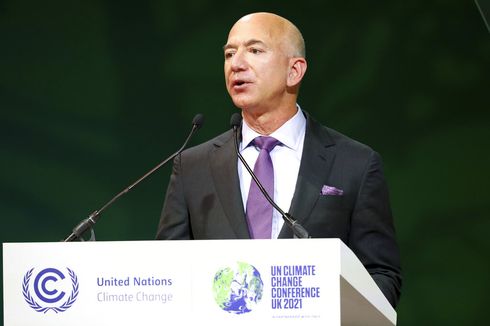 Jeff Bezos Mengaku Terdorong Selamatkan Bumi Setelah Perjalanan ke Luar Angkasa