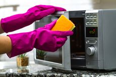 Cara Membersihkan dan Menghilangkan Bau pada Microwave