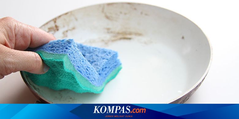 Cara Bersihkan Spons Dapur agar Tak Sebar Kuman di Rumah