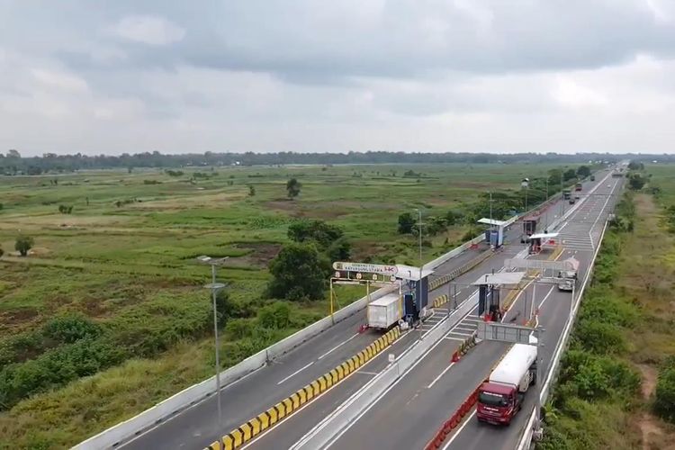 Jalan Tol Trans Sumatera (JTTS) yang dibangun PT Hutama Karya (Persero).