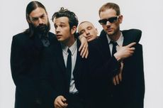 Lirik dan Chord Lagu About You – The 1975