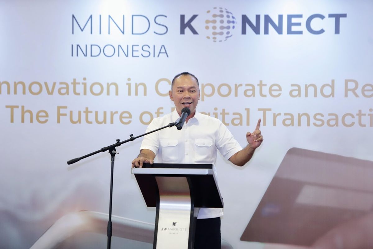 Direktur Utama (Dirut) PT Jasa Raharja (Persero) Rivan A Purwantono saat menjadi pembicara utama dalam acara Minds Konnect Indonesia dengan tema ?EIPP: Electronic Invoice Presentment & Payment? di Kuningan, Jakarta Selatan (Jaksel), Rabu (26/6/2024).
