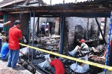 Kompor Tukang Bubur Meledak, Lima Toko dan Sebuah Rumah Ludes Terbakar