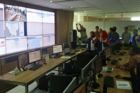 Datang ke Kantor BPBD, Soni Tes Telepon Langsung Call Center 112 