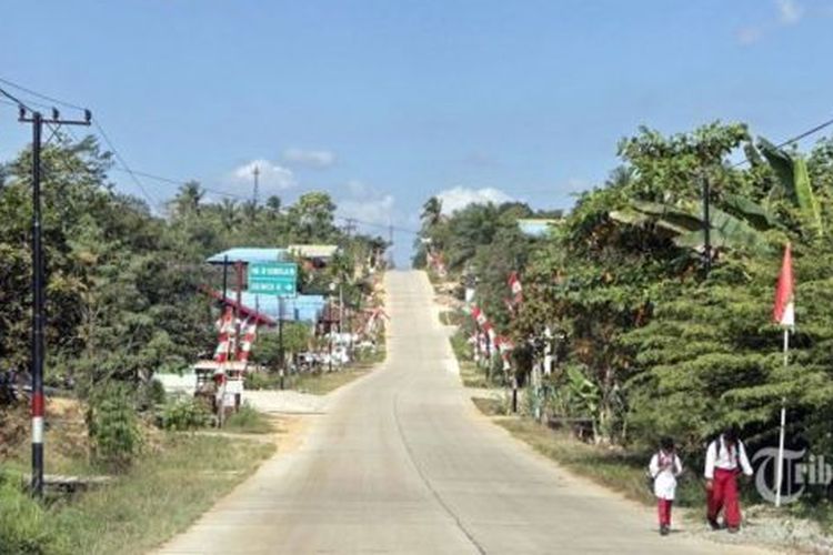 Sebagian nama kampung di Penajam Paser Utara bernuansa Jawa seperti Desa Argo Mulyo di Sepaku. 