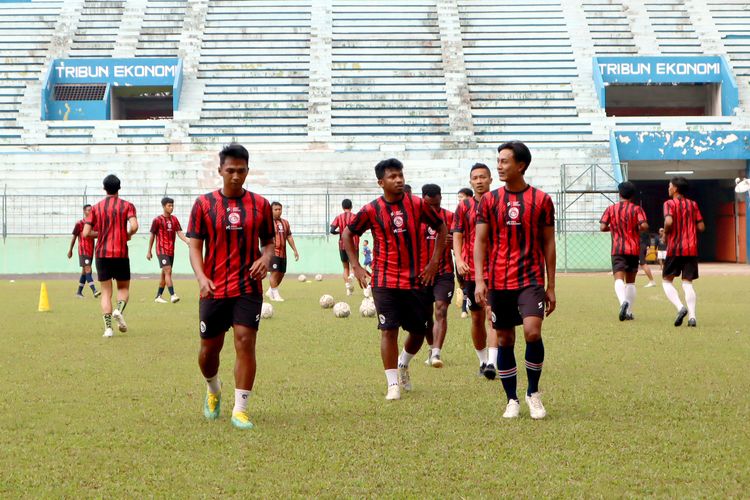Arema FC persiapan latihan rutin untuk persiapan Liga 1 2023-2024 di Stadion Gajayana Kota Malang, Selasa (23/5/2023) sore.