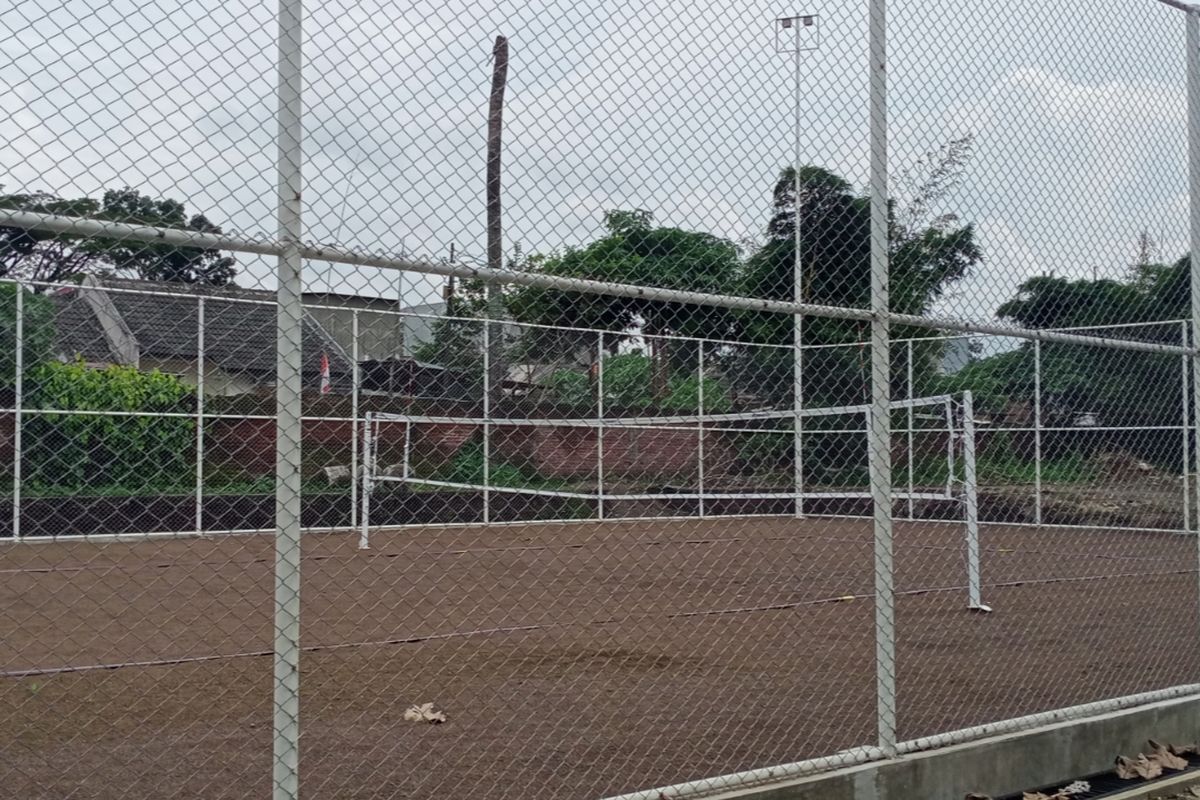 Lapangan voli pantai di area GOR Ken Arok, Kota Malang, Jawa Timur gagal jadi venue Poprov Jatim 2025.