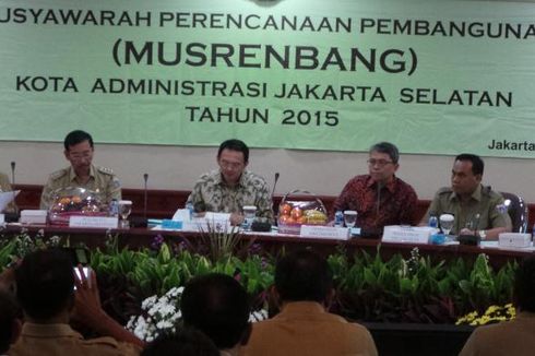Duduk Berdampingan, Ahok dan Wakil Ketua DPRD dari F-PKS Tak Bertegur Sapa