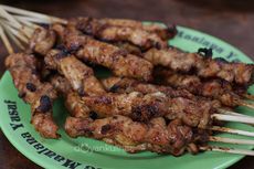 Sate Ayam dan Dadar Gulung Laris Manis di Sofia