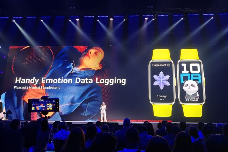 Huawei juga memboyong fitur analisis kesehatan mental atau disebut Emotional Wellbeing ke Band 10, yang sebelumnya hadir di Watch GT5 series.