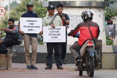 Koalisi Pejalan Kaki Dikecam PKL Saat Gelar Aksi di Tanah Abang