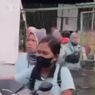 Tanggul Jebol akibat Rob, Ratusan Karyawati Dievakuasi dari Pelabuhan Tanjung Emas Semarang