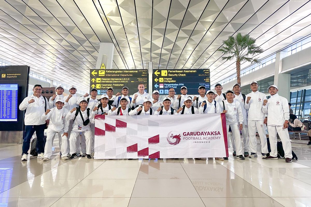 Persib Bandung U-17 bersama Garudayaksa Football Academy Indonesia, saat ini sedang berada di Doha, Qatar. 
