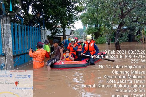 Cipinang Melayu Banjir Jumat Pagi, Belasan Orang Dievakuasi Damkar