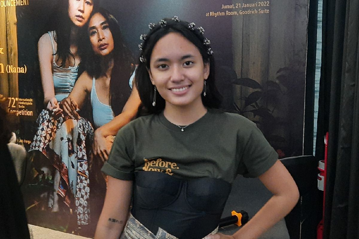 Arawinda Kirana menceritakan pengalaman uniknya di lokasi syuting film Nana (Before, Now, and Then) yang mempertemukannya dengan Kekasih, sahabat terbaiknya saat ini.