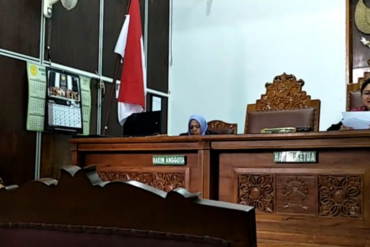 Suasana sidang putusan praperadilan Cut Tari dan Luna Maya di Pengadilan Negeri Jakarta Selatan, Selasa (7/8/2018).