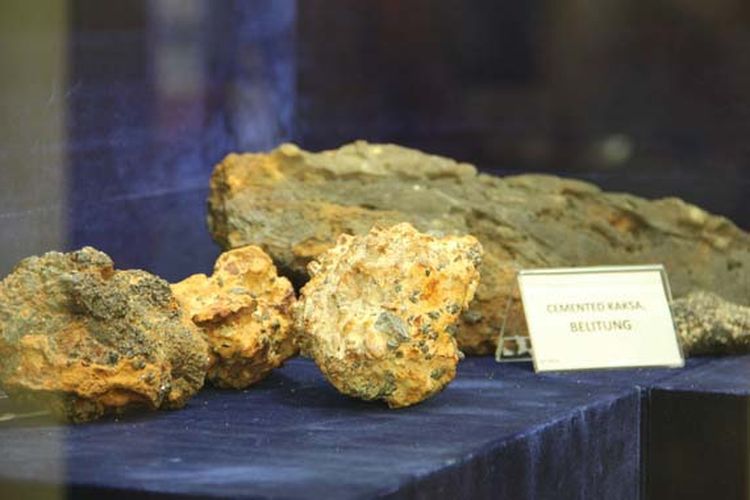 Batuan yang mengandung timah, salah satu koleksi di Museum Timah Indonesia
