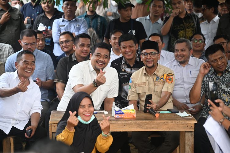 Guru di Sumut Curhat ke Bobby Gedung Sekolahnya Rusak: Monyet Jatuh dari Pohon, Masuk ke Ruang Belajar