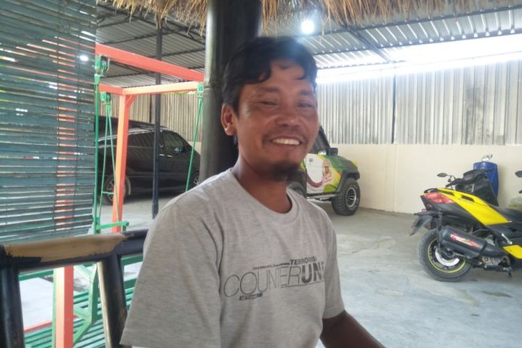 Amaq Sinta warga Desa Ganti, Kecamatan Praya Timur, Kabupaten Lombok Tengah, Nusa Tenggara Barat (NTB) , yang merupakan korban begal. Ia ditangguhkan penahanannya, Kamis (14/4/2022) 