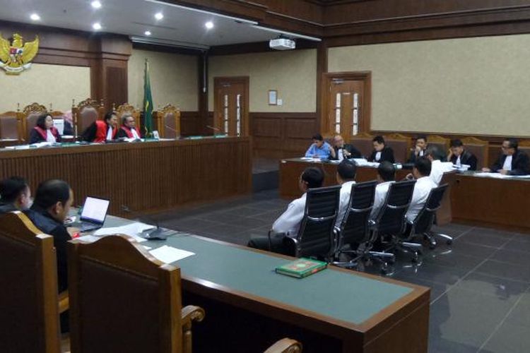 Lima pegawai Kantor Pelayanan Pajak Penanaman Modal Asing (KPP PMA) Enam Kalibata, dihadirkan sebagai saksi di Pengadilan Tipikor Jakarta, Senin (20/2/2017).
