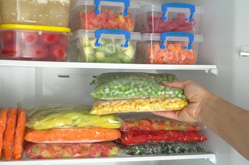 6 Bahan Makanan yang Harus Segera Dibuang dari Freezer, Apa Saja?