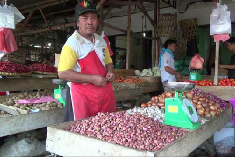 Ilustrasi sembako. Foto memperlihatkan kondisi pedagang sembako di Pasar Induk Atrium Pangkal Pinang, Kepulauan Bangka Belitung. 