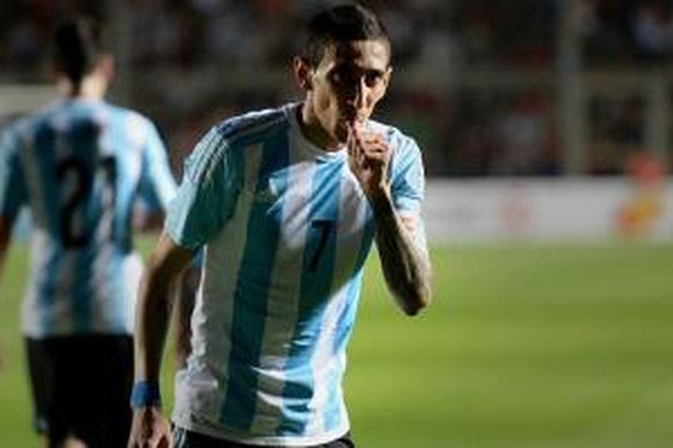 Angel Di Maria, kapten Argentina pada saat melawan Bolivia, Sabtu (6/6/2015). 