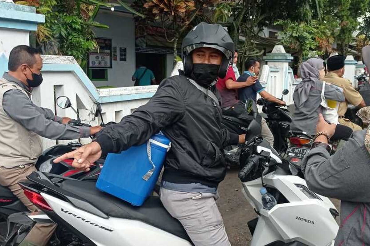 Terima 2.500 dasis vaksin PMK, Pemkab Magetan lakukan vaksinasi PMK perdana dengan prioritas vaksinasi pada sapi perah.