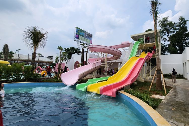 Tropikana Water Park, Tangerang.